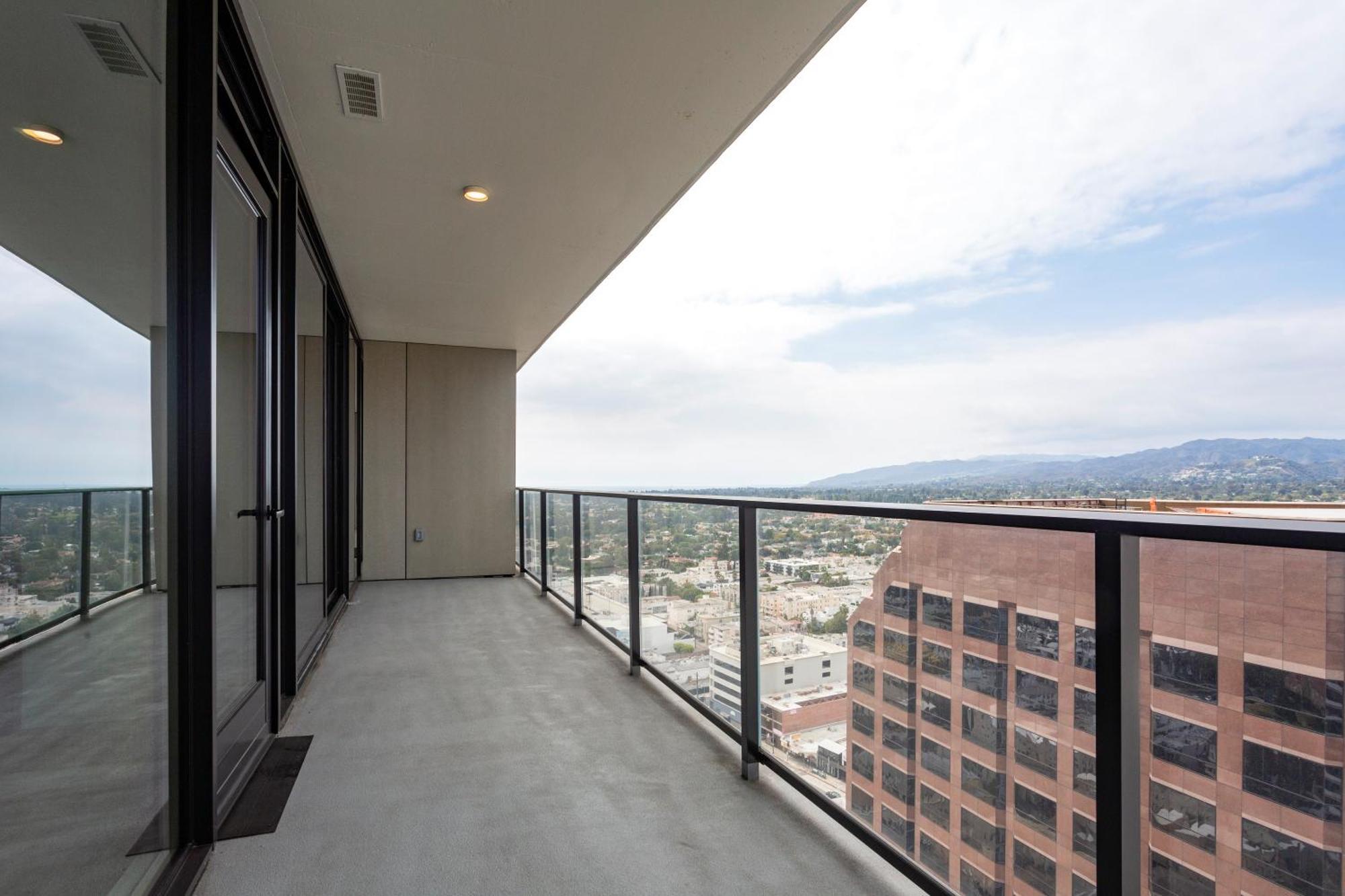 Hotel cápsula Luxury Brentwood Penthouses With View Los Ángeles