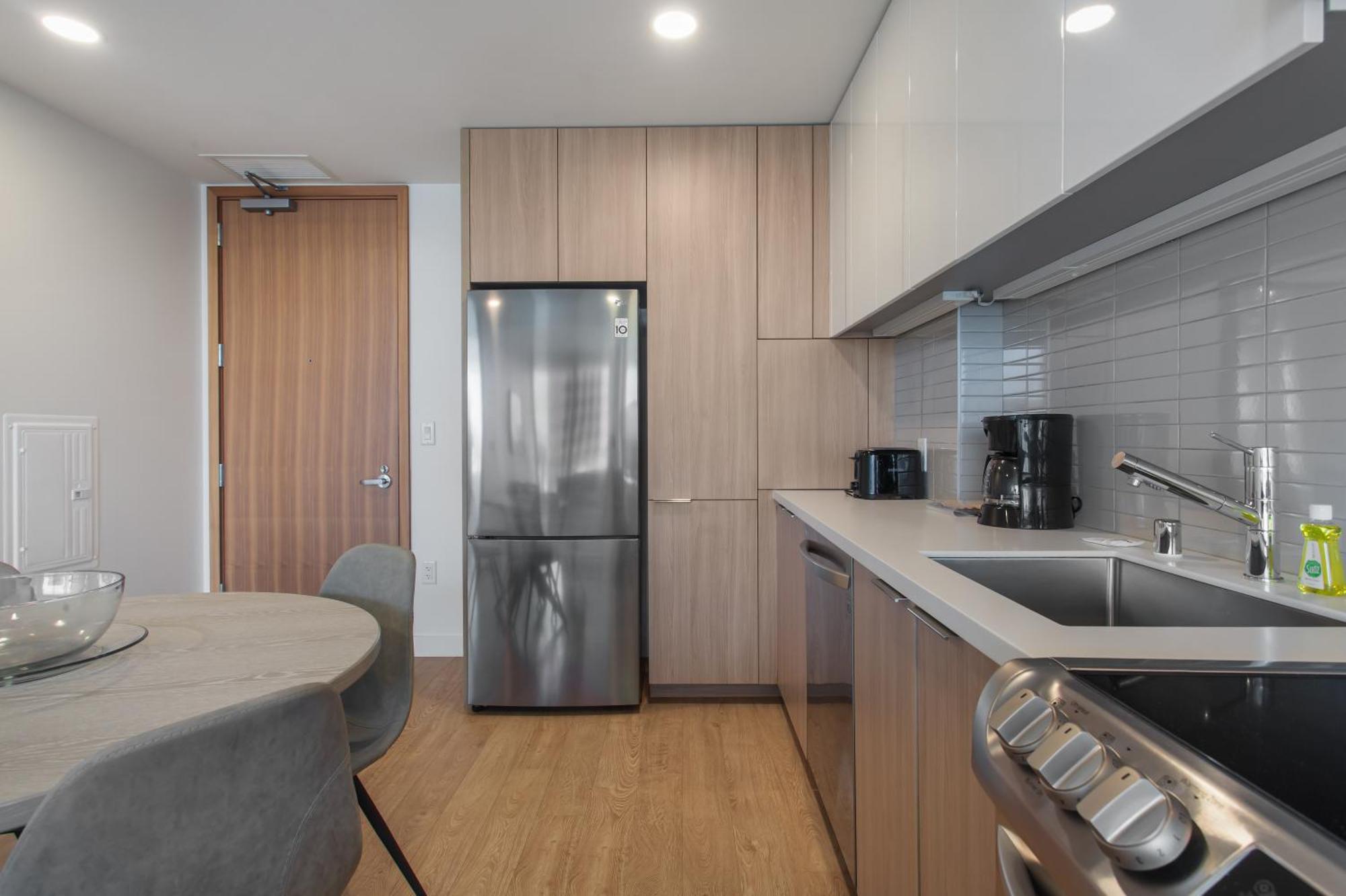 Hotel cápsula Luxury Brentwood Penthouses With View *