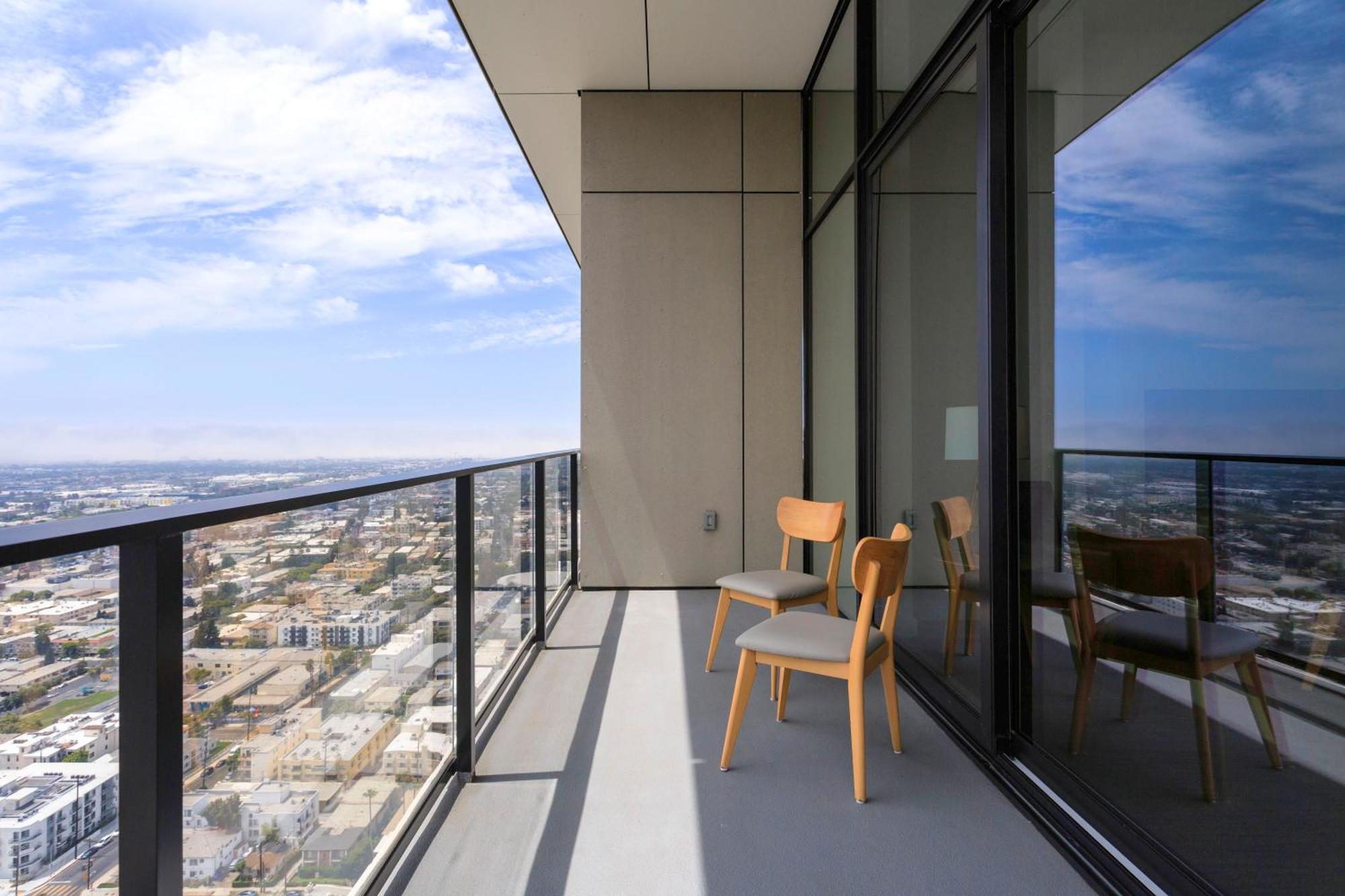Luxury Brentwood Penthouses With View Hotel cápsula Los Ángeles